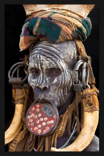 mondilab 83/128 Mursi woman Ethiopia WH1914+L4070 Black (103966)